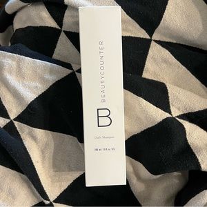 NIB Beautycounter Daily Shampoo